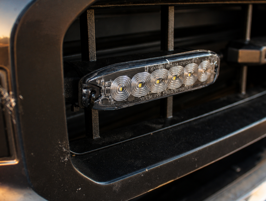 6-LED Amber Surface-Mount Safety Light Pod w/ 16 Flash Patterns – Universal fit